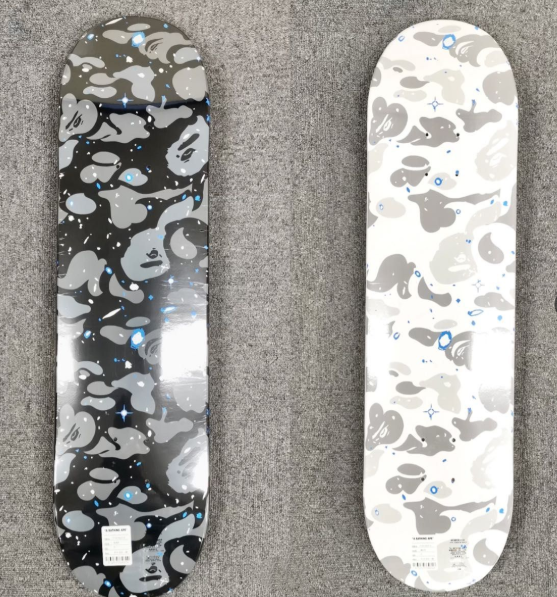 BAPE SPACE CAMO SKATEBOARD 1F30-182-015