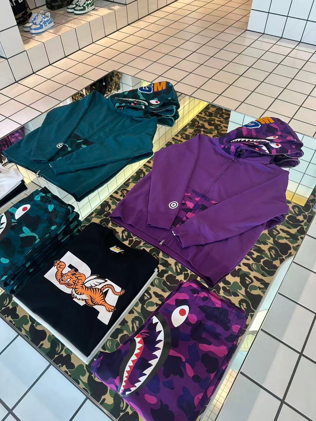 BAPE COLOR CAMO SHARK FULL ZIP DOUBLE HOODIE 1M30-115-009