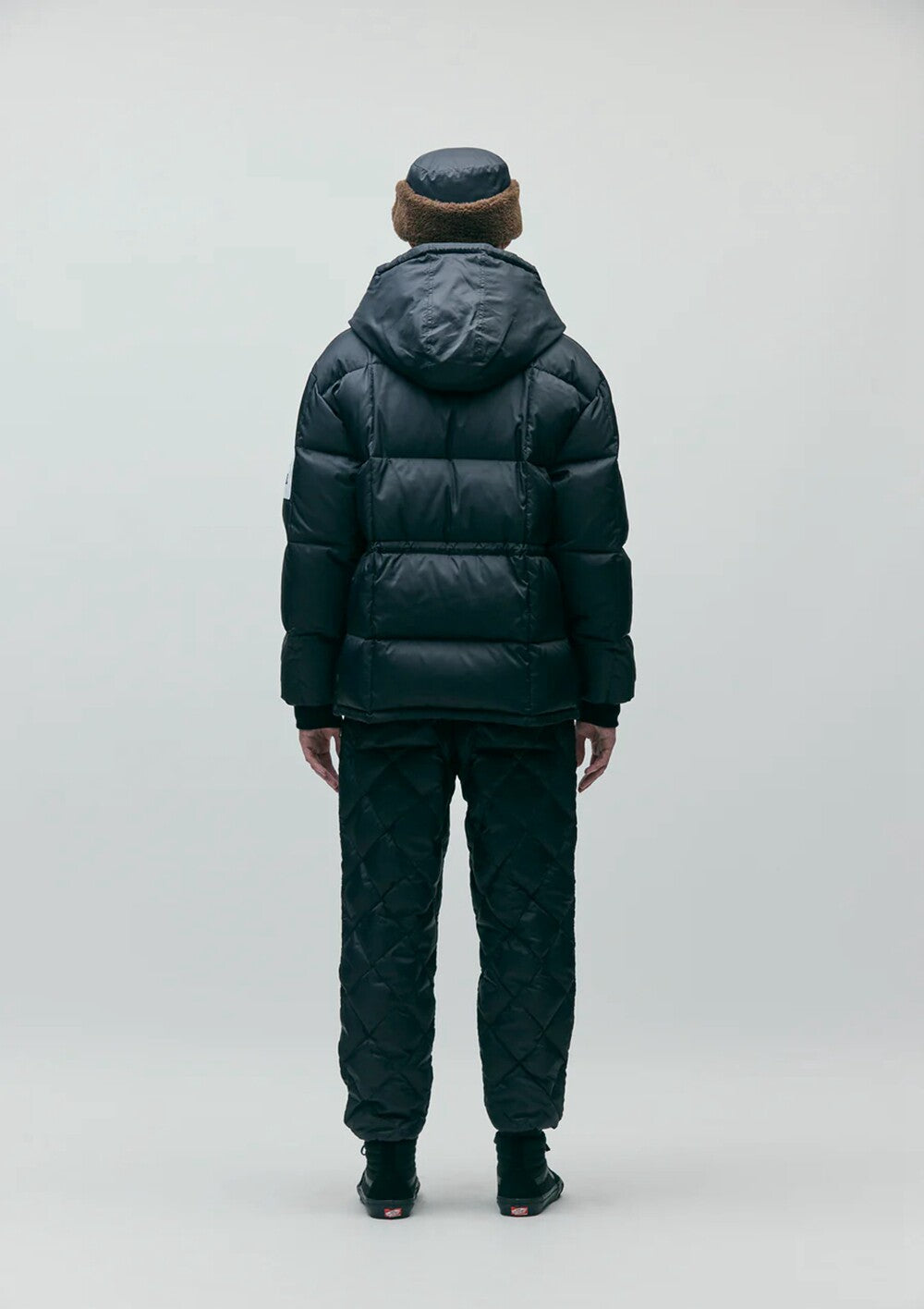 NEIGHBORHOOD x EDDIE BAUER KARAKORAM DOWN JACKET 252ZMEBN-JKM01