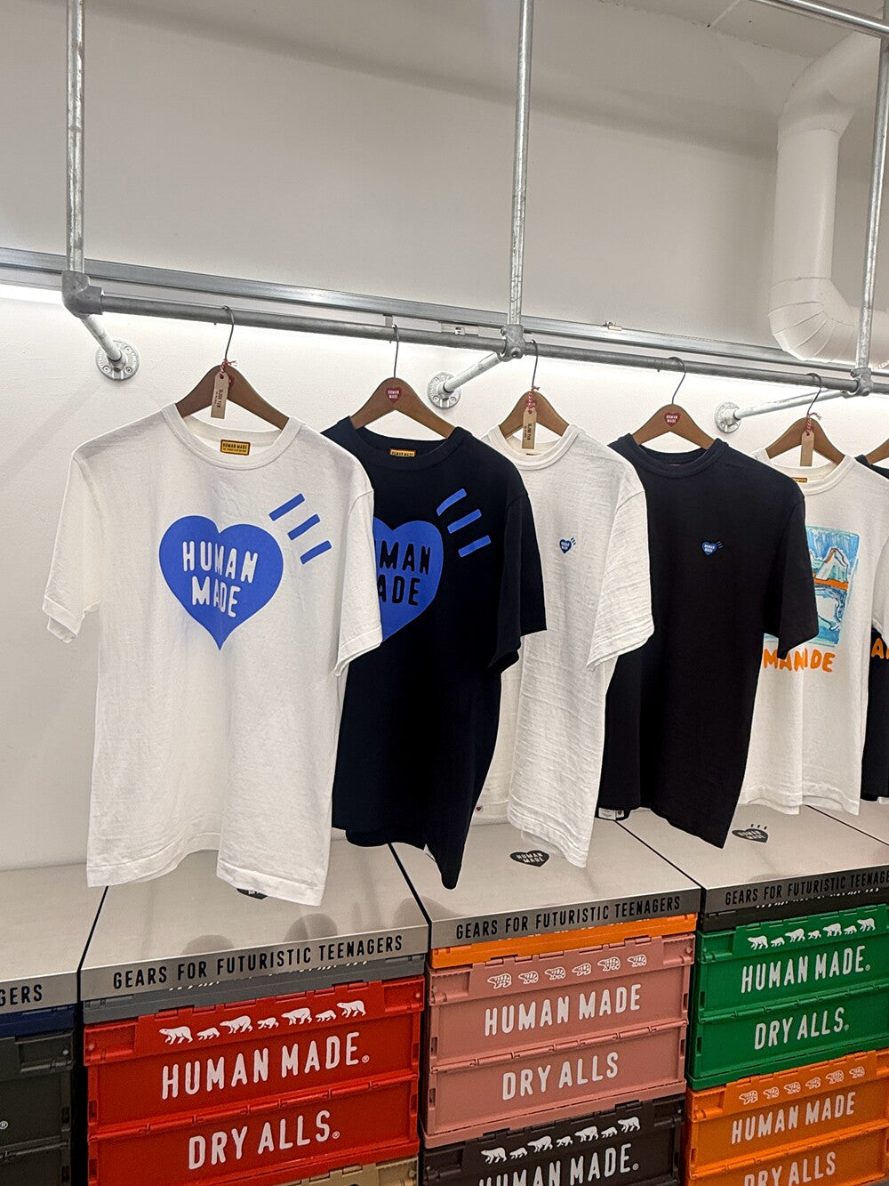 HUMAN MADE HEART GRAPHIC T-SHIRT OFFLINE STORE EXCLUSIVE HM31TE051