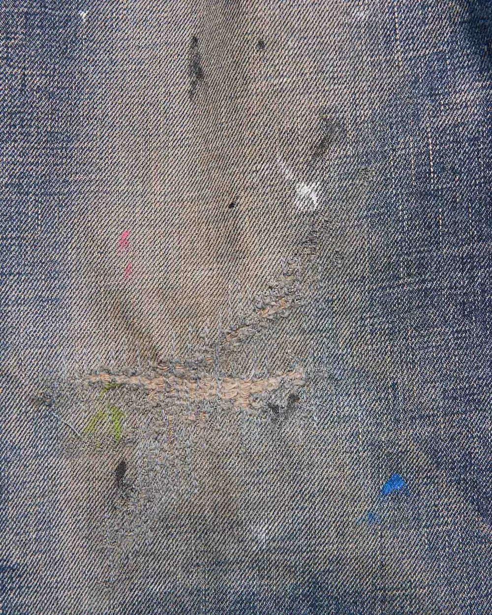 U.E. DAMAGED DENIM REGULAR-FIT JEANS UE-262026